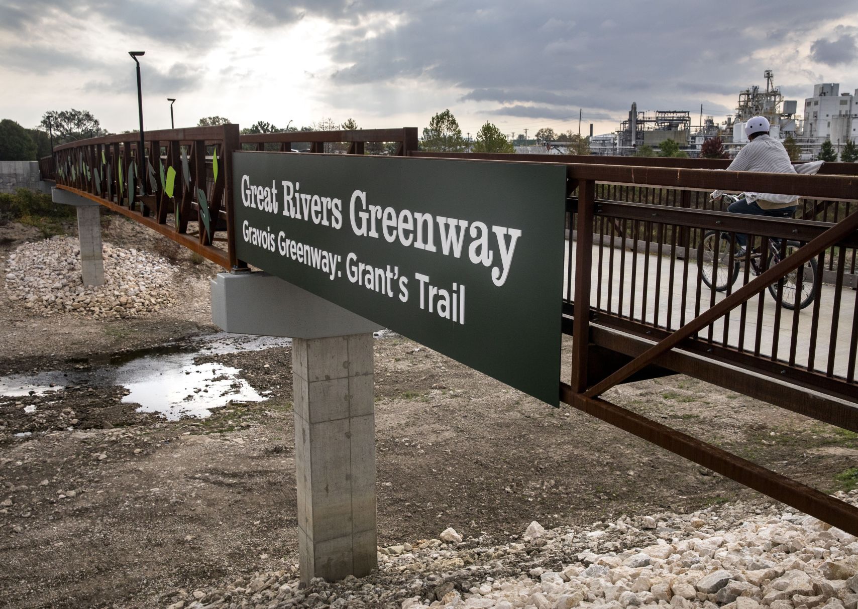 Greenway bridge opens in South St. Louis